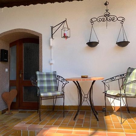 Ferienwohnung "Im Gaessel" Нойштадт-ан-дер-Вайнштрасе Екстер'єр фото